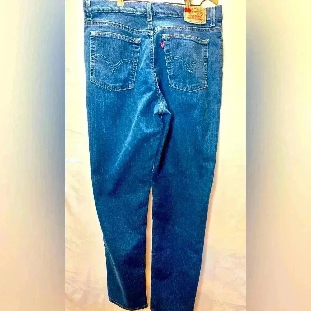 Levi’s slim tapered leg 512